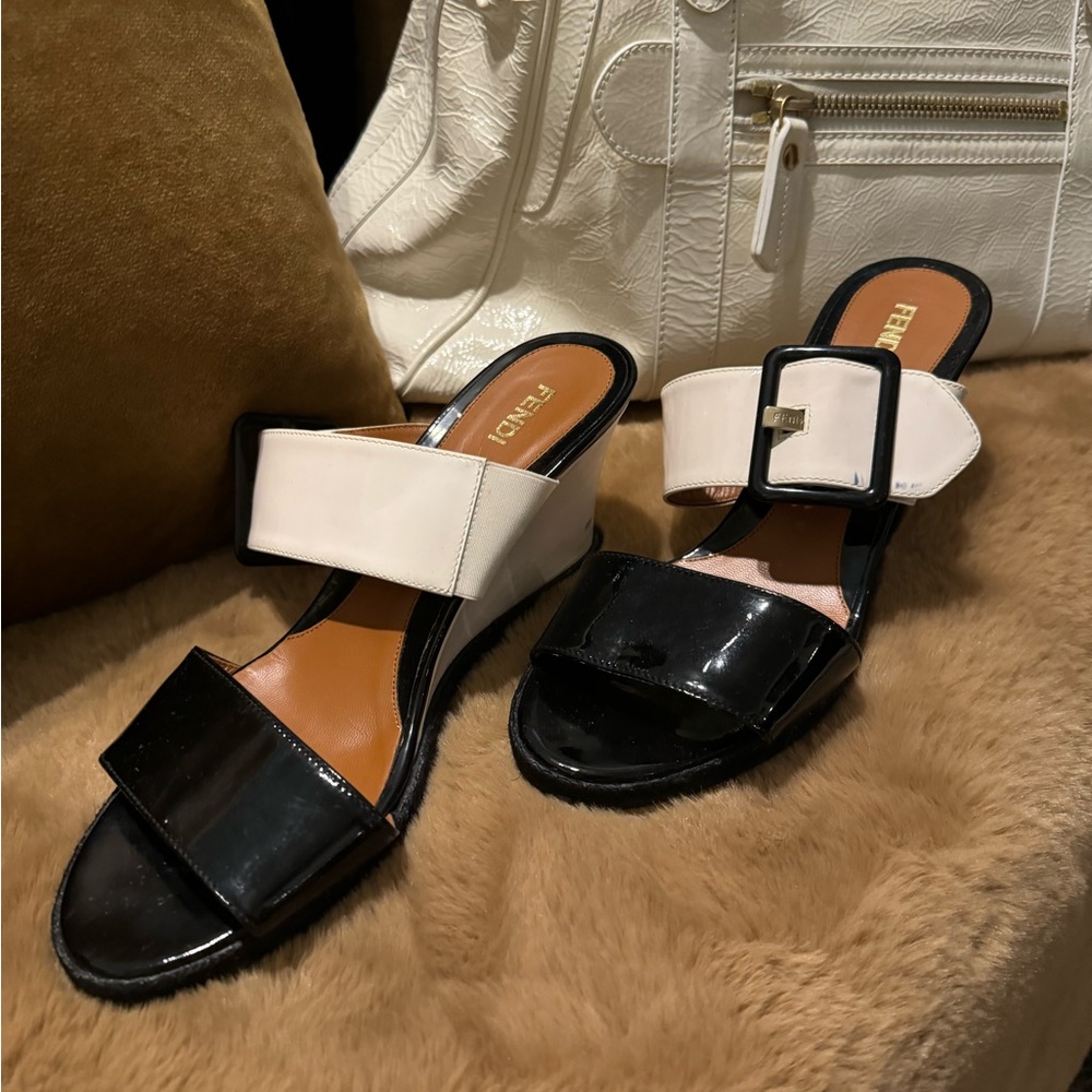 Fendi Vernis Wedges